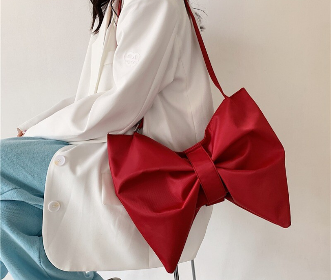 Traffic Stopper Bow Shoulder Tote